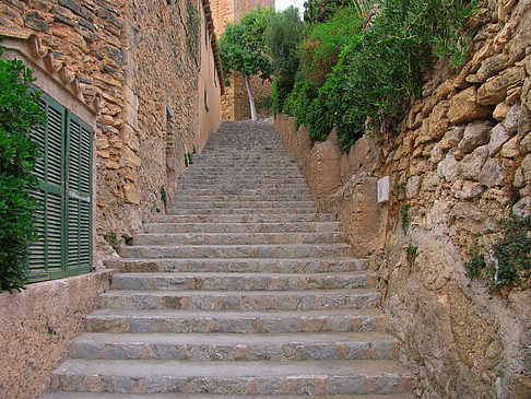 147 Treppenstufen zur Festung