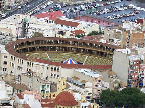 Alicante aus der Luft Foto 